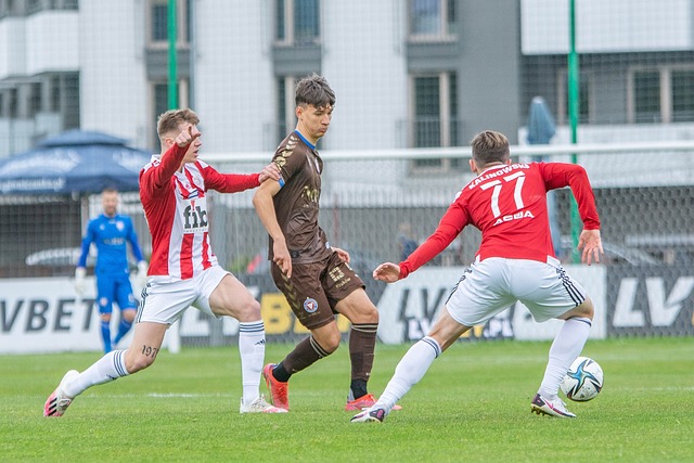 许多球员通 许多球员通