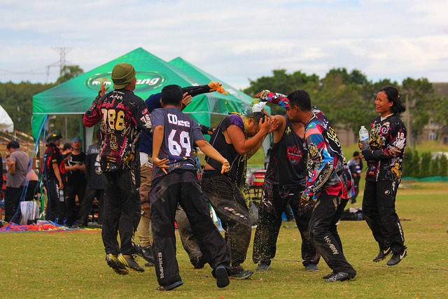 守强硬的球 守强硬的球